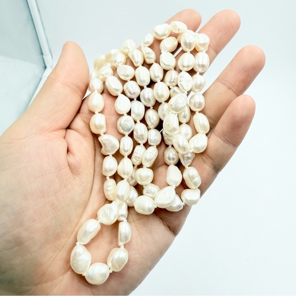 Vintage Elegant Genuine White Pearl Necklace - Picture 5 of 6